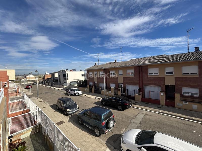 Foto c5f5fb3b-1199-451d-921e-0cc7021346a1. Haus mit heizung parking in Castejón