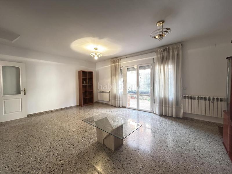 Foto d253ff70-f7a2-4fc9-8abf-42580277d61d. Haus mit heizung parking in Castejón