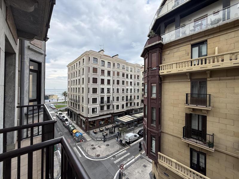 Foto 0e68e844-fbcf-466d-8c81-75c42e9d32c7. Piso en Gros Donostia - San Sebastián