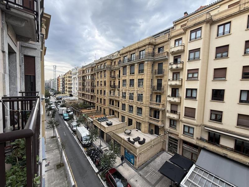 Foto 8d1b2530-2b0e-4f87-960e-266551763f29. Piso en Gros Donostia - San Sebastián