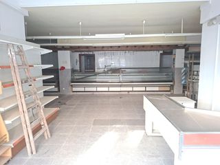Local Comercial  Andrearriaga ibilbidea. Venta de local comercial  antiguo supermercado  en ventas de iru