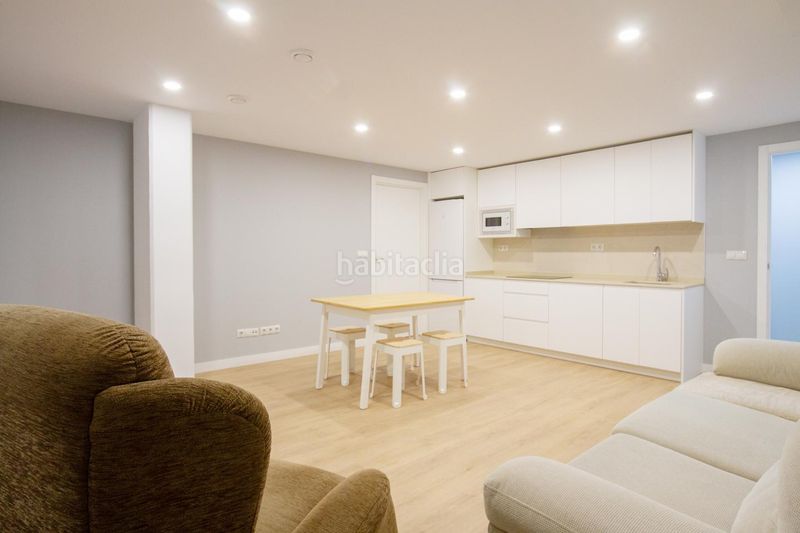 Foto 7f8f86ad-e75e-422b-957a-03e5f0382d3a. Local comercial a Berriozar