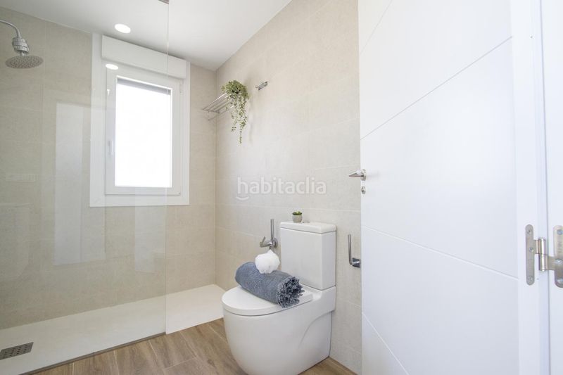 Foto 583ab280-4865-475b-ac31-7a9036fee838. Casa aparellada amb calefacció aparcament piscina a Iza