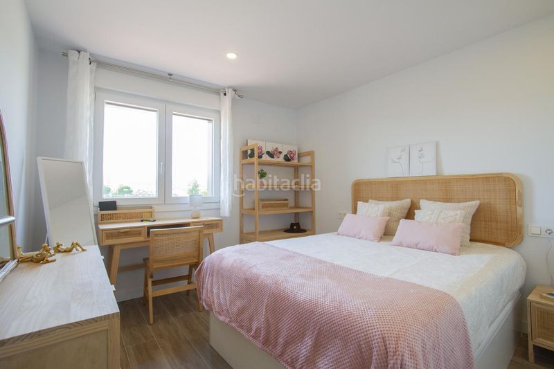 Foto a4abc355-2213-4297-b3bf-373361e8ba9f. Casa aparellada amb calefacció aparcament piscina a Iza