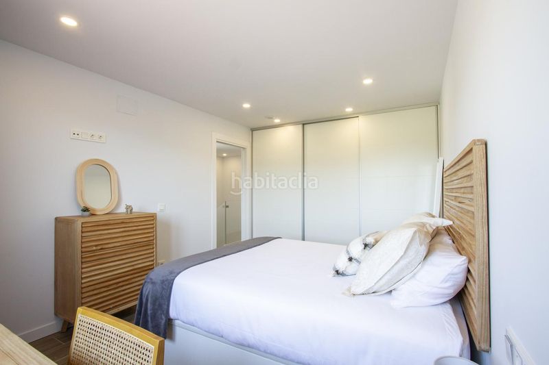 Foto f5393662-23e4-4237-a56a-1eb00a5287a3. Casa aparellada amb calefacció aparcament piscina a Iza