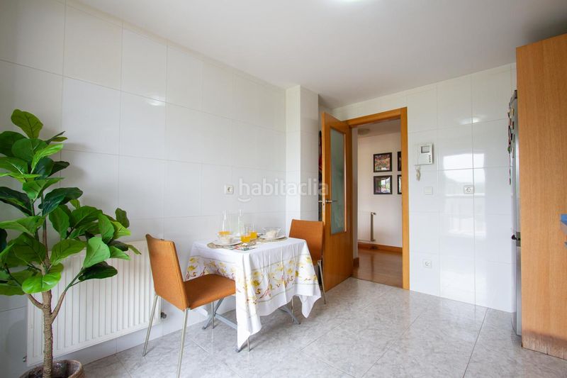 Foto c692d176-cfb5-4030-9717-d75e063b8a91. Àtic amb calefacció aparcament a Iza