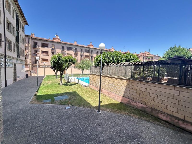 Foto f1587cea-0e9c-440f-9cee-577d86f5e5eb. Pis amb calefacció piscina a Corella