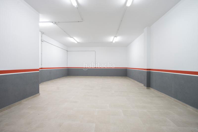 Foto 72f01d1b-5c17-497a-9071-7b37885aa443. Casa adosada espléndida casa adosada con amplios espacios y terraza solarium en Rubí