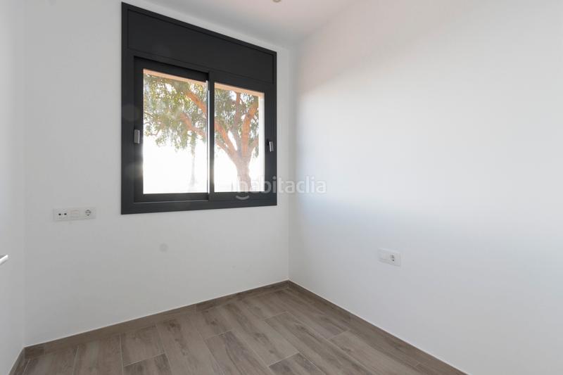 Foto 899c4a50-3f33-4c2b-b6f6-f285245a7da8. Casa adosada espléndida casa adosada con amplios espacios y terraza solarium en Rubí