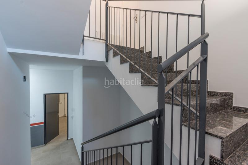 Foto ecdec386-6535-48dd-ad02-9131725b7e82. Casa adosada espléndida casa adosada con amplios espacios y terraza solarium en Rubí