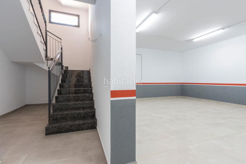 Foto fba9aa76-7a4c-48c8-93fc-cfcdfe13b0c1. Casa adosada espléndida casa adosada con amplios espacios y terraza solarium en Rubí