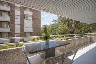 Location Appartement  Carrer de joan obiols. Gran piso de 4 habitaciones junto palau reial, pedralbes