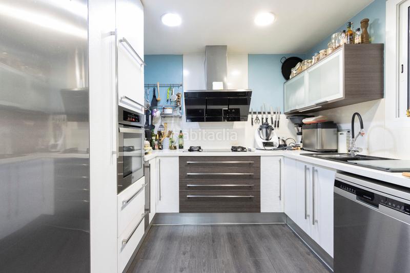 Foto 1f0548bc-d5aa-4717-b43b-1b2bbc591df9. Dúplex magnífica vivienda dúplex de 203m2 construidos con amplios espacios en sant gervasi en Barcelona