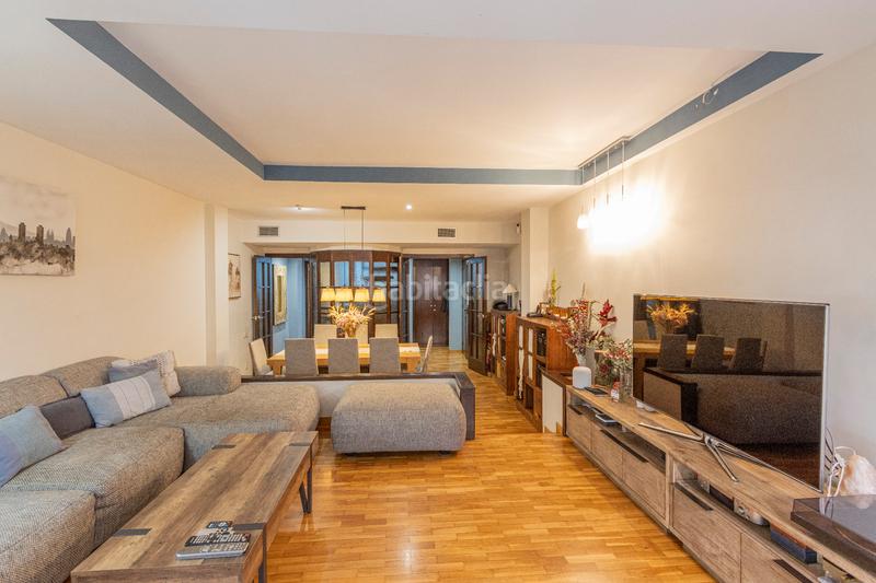 Foto e9fc07ef-89f9-45df-ab2d-ec1467022445. Dúplex magnífica vivienda dúplex de 203m2 construidos con amplios espacios en sant gervasi en Barcelona