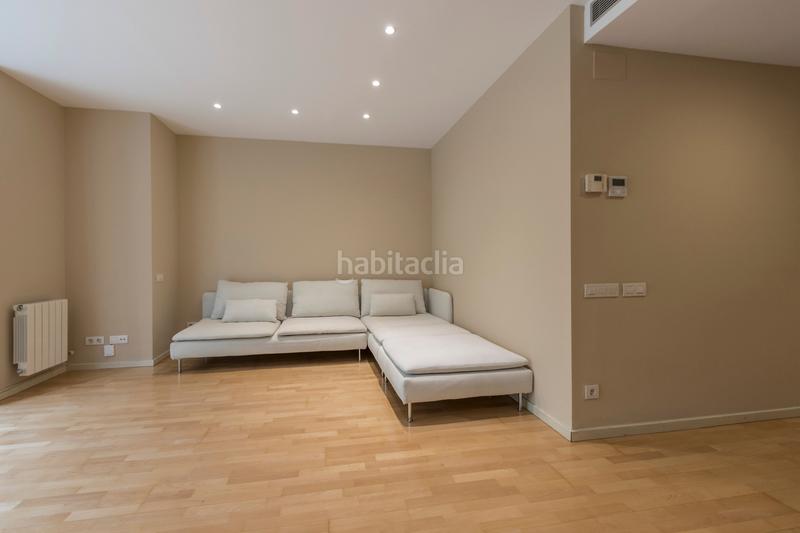 Foto 2c0aac48-fccf-4150-aa86-4affe15d8a36. Piso magnífica vivienda con gran terraza en sarria en Barcelona