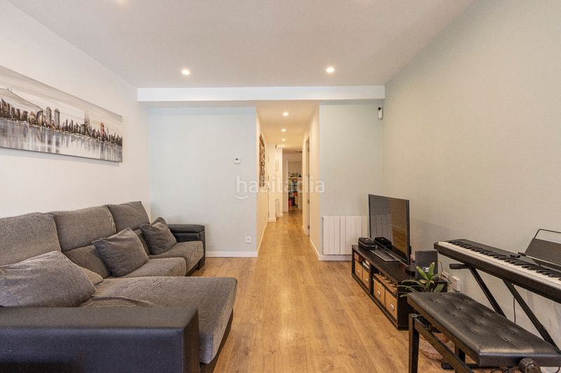 Foto 5fbf5bae-ee4a-4883-b92f-cae8d0f0fdbb. Pis amb calefacció a Tres Torres Barcelona