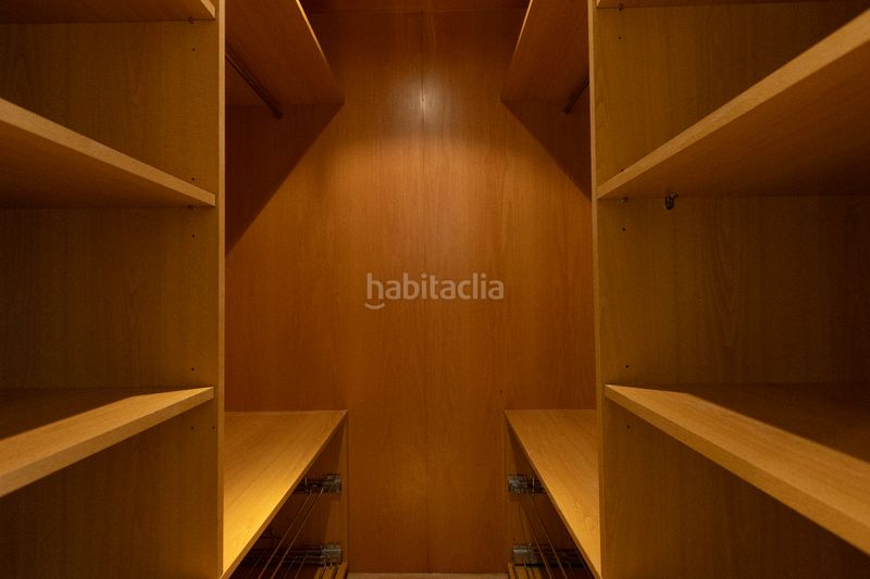 Foto 03ff8621-eeca-4064-b7ca-2b2990d841f8. Pis amb calefacció a Tres Torres Barcelona
