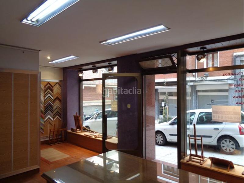 Foto 1d9778cd-5699-486d-873b-166624c05900. Alquiler local comercial lonja con amplios escaparates en Santurtzi