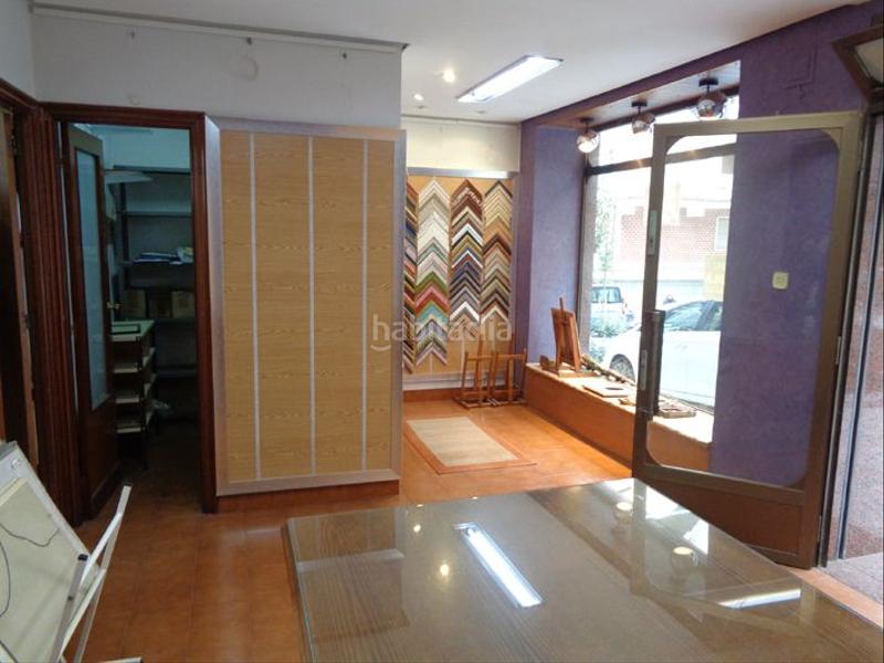 Foto 332c2f77-14ac-475d-abcb-bb05b016604d. Alquiler local comercial lonja con amplios escaparates en Santurtzi