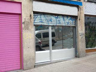 Business premise en Zabala. Local comercial en venta