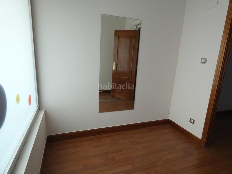 Foto 6bf907b1-71a7-4bb1-bacc-0c3533c73689. Geschäftsraum mit heizung in Iralabarri Bilbao