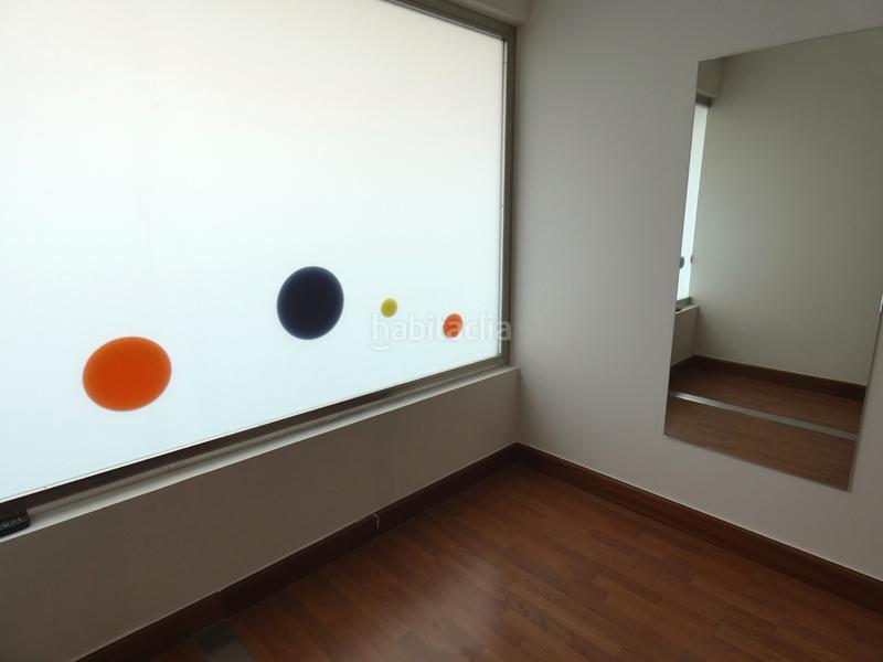 Foto f5ad5f2f-fc1a-4a5c-af3a-0331da2b2f4a. Geschäftsraum mit heizung in Iralabarri Bilbao