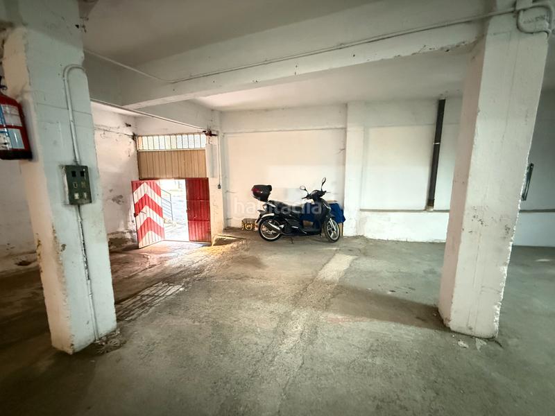 Foto e1b23f73-32dd-47c8-9723-d040943898b5. Autoparkplatz in Barrio de Uribarri Bilbao