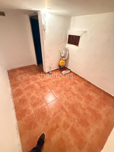 Foto bdb7b9d4-6f16-41e7-b958-b286871d3561. Parking voiture dans Barrio de Uribarri Bilbao