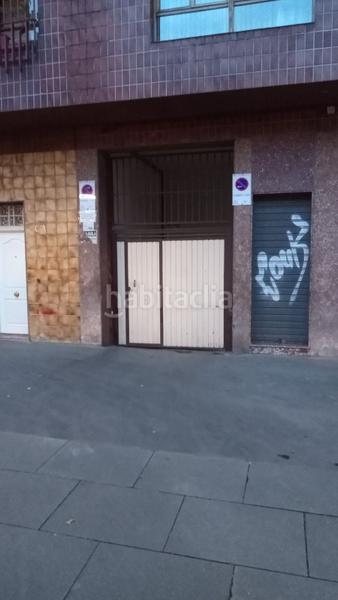 Foto f80f0a1d-d394-4664-b9dc-f8e3d5be316c. Aparcament de moto a Castaños - Begoñaibarra Bilbao