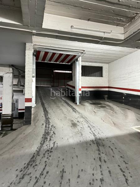 Foto b26838bd-6d33-4d00-a378-387070f41bd7. Parking voiture dans Barrio de Uribarri Bilbao