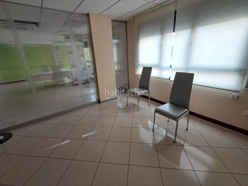 Foto 41d7e3c5-b8ba-45a1-8260-7cfa89270f3e. Miete büro mit parking in Cascajos - Piqueras Logroño