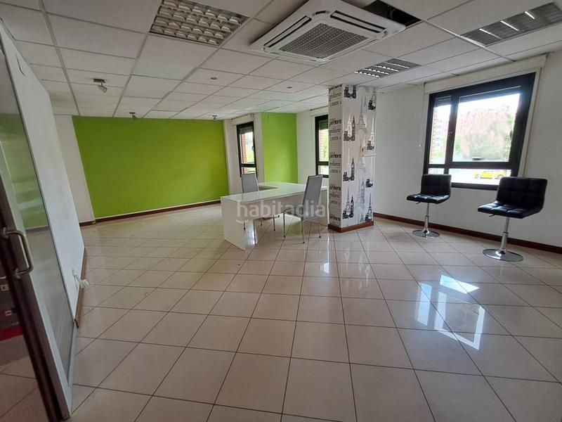 Foto 4cce2beb-4172-4bb9-bff4-578ce13f2c22. Miete büro mit parking in Cascajos - Piqueras Logroño