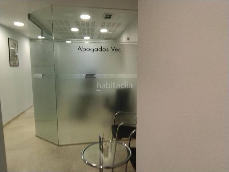 Foto f4fa9ed4-2e87-4a7e-a84a-3d0f7a9fd34e. Location bureau dans Gran Via Logroño