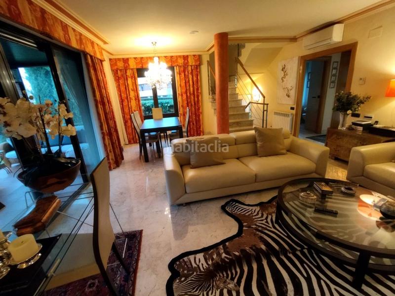 Foto 1e776dfc-cbe6-4936-a099-233d4b452ef3. Chalet  en travesía de madrid en Lardero