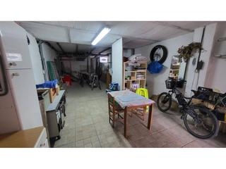 Location Local commercial  Escuelas pías. Local en alquiler en calle cantabria
