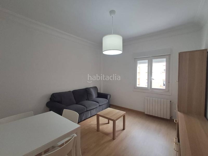 Foto aa4cdf56-fc60-470a-be29-eff9325642e3. Alquiler piso avenida de la paz en Residencia Logroño