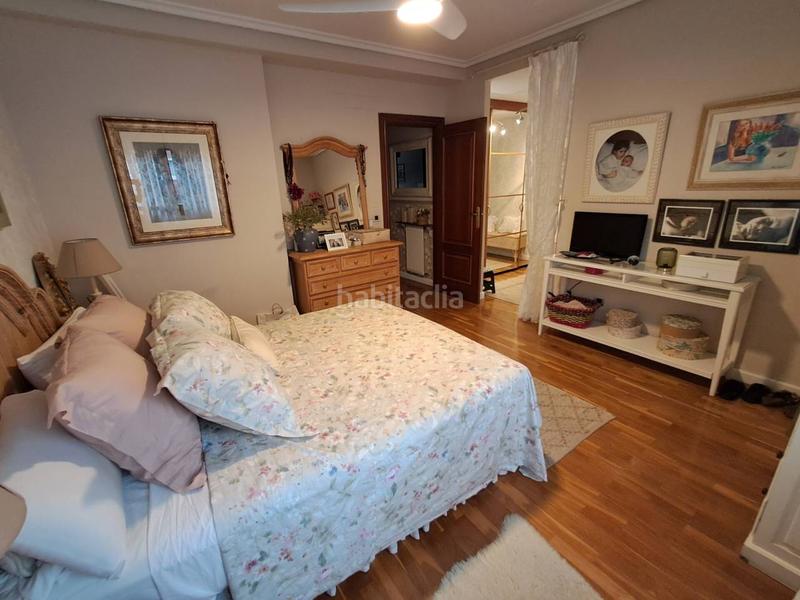 Foto abebd46c-8006-488b-8c1c-8c2fc0ffa681. Casa adosada chalet en venta en La Cava - Fardachón Logroño