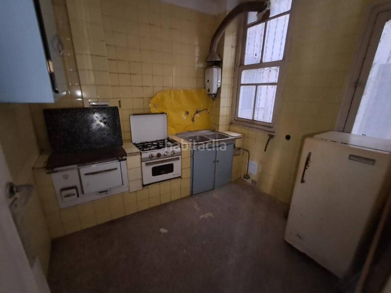 Foto a370a752-98b8-495d-8527-ed3cd2e6cd7d. Piso  en avd. de la paz en Residencia Logroño