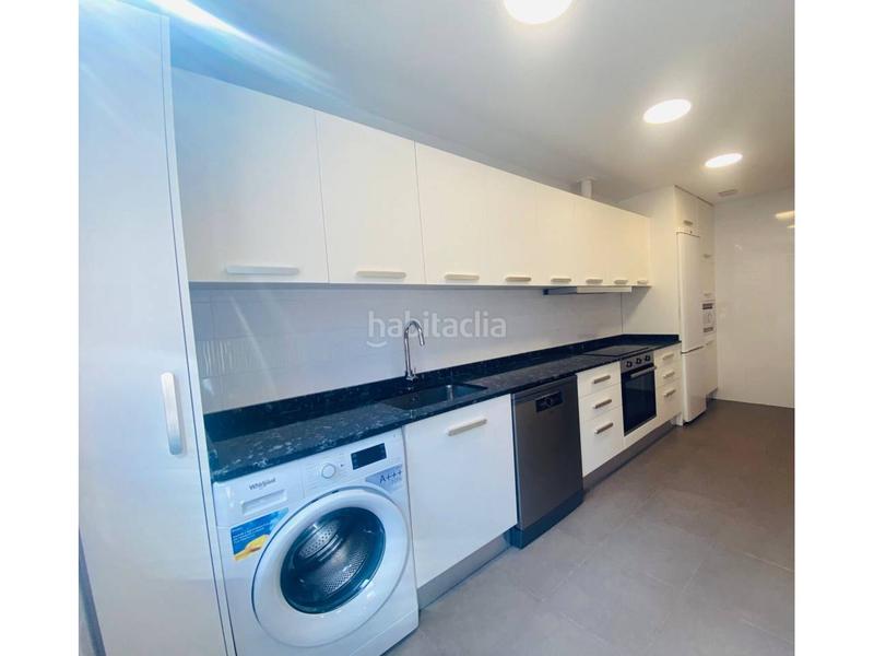 Foto 95d6ed86-796c-4c5f-8af8-978637fbeecd. Pis amb calefacció aparcament piscina a La Cava - Fardachón Logroño