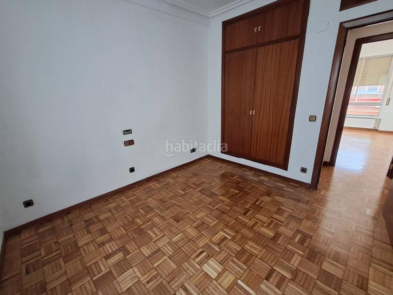 Foto fb589fba-5f14-4805-a4c3-37e39bc3aa5a. Etagenwohnung mit heizung in Gran Via Logroño