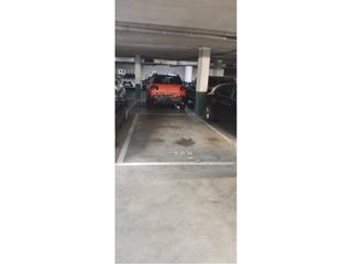 Aparcament cotxe  Alcalde emilio francés. Plaza de garaje