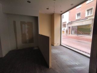 Lloguer Local Comercial  Calle presidente leopoldo calvo sotelo. Calvo sotelo