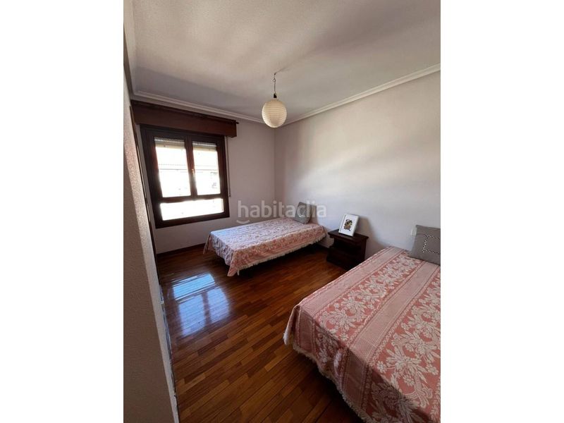 Foto 0f8136fe-859f-4f8b-888b-6ca68cede723. Flat with heating parking pool in Cascajos - Piqueras Logroño