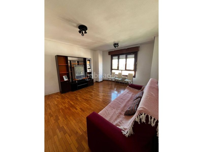 Foto 35b89e20-4f11-4c63-89d4-37f4b1a0aea4. Flat with heating parking pool in Cascajos - Piqueras Logroño