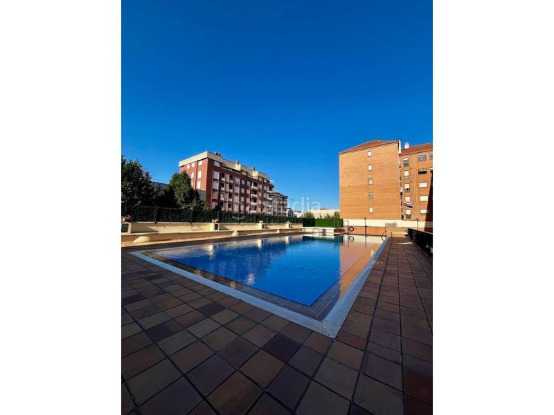 Foto 77b3e252-bbb6-419b-8dd8-6d46e0afc603. Flat with heating parking pool in Cascajos - Piqueras Logroño