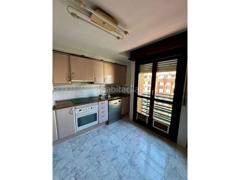 Foto b107df5a-a921-4ede-8587-3bca321916dc. Flat with heating parking pool in Cascajos - Piqueras Logroño