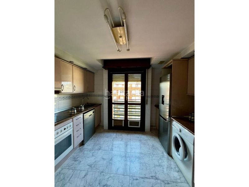 Foto d925f56f-83a0-4529-bcba-1538a3ec03de. Flat with heating parking pool in Cascajos - Piqueras Logroño