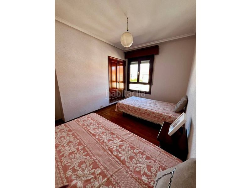 Foto f15de089-de76-467b-8920-9d26558f12f3. Flat with heating parking pool in Cascajos - Piqueras Logroño