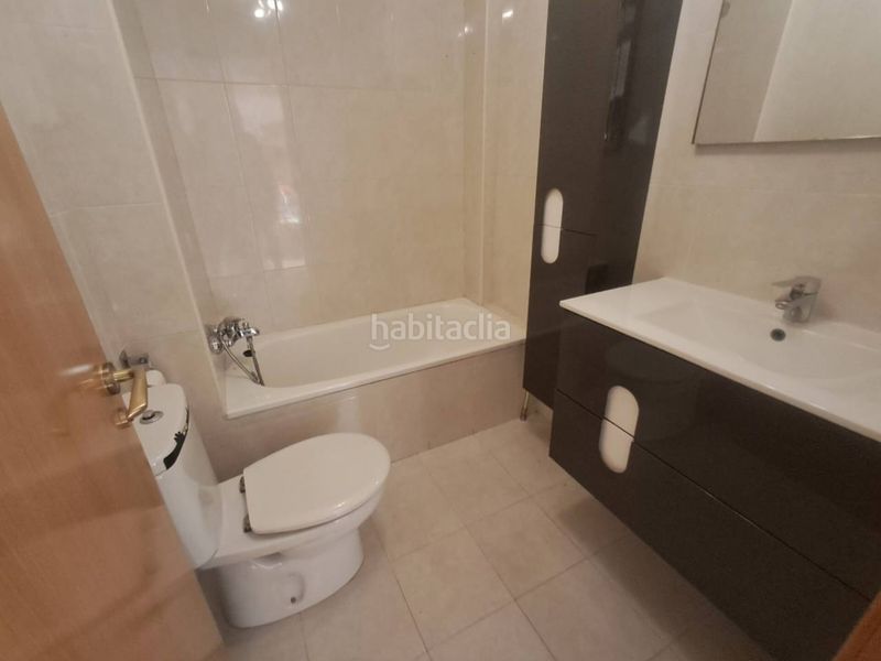 Foto 502b3c37-f051-495c-ac5c-c053ef8daf57. Piso  en venta en Lardero