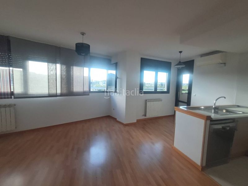Foto 907710b5-b798-4e80-b4c6-f1f638f526f9. Piso  en venta en Lardero